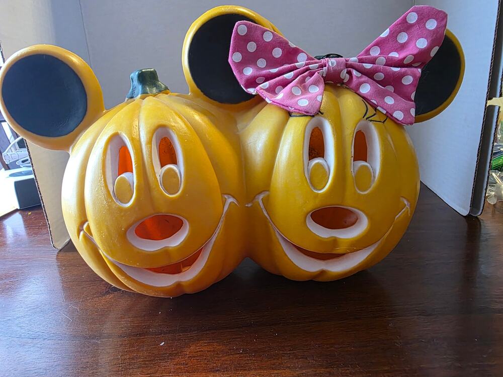 Disney Mickey and Minnie Mouse Halloween Pumpkin Blow Mold